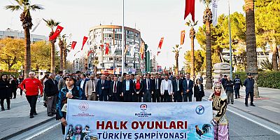 Halk Oyunları Türkiye Şampiyonası kortejle başladı